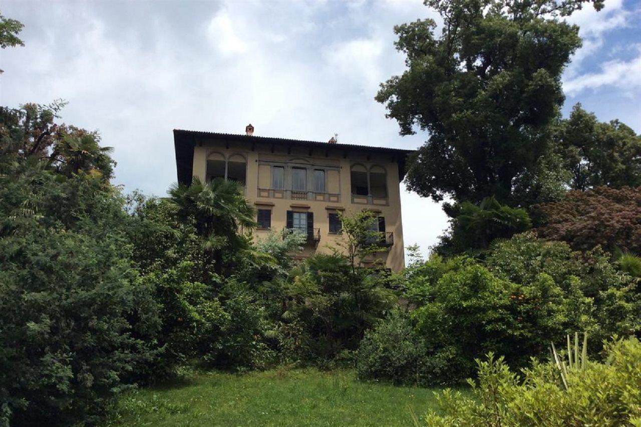 Hotel Villa Della Quercia Verbania Exterior photo