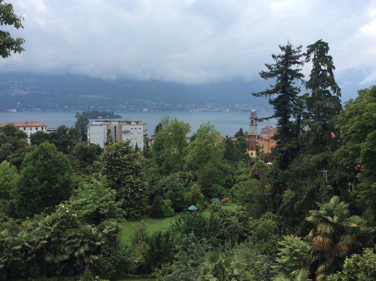 Hotel Villa Della Quercia Verbania Exterior photo
