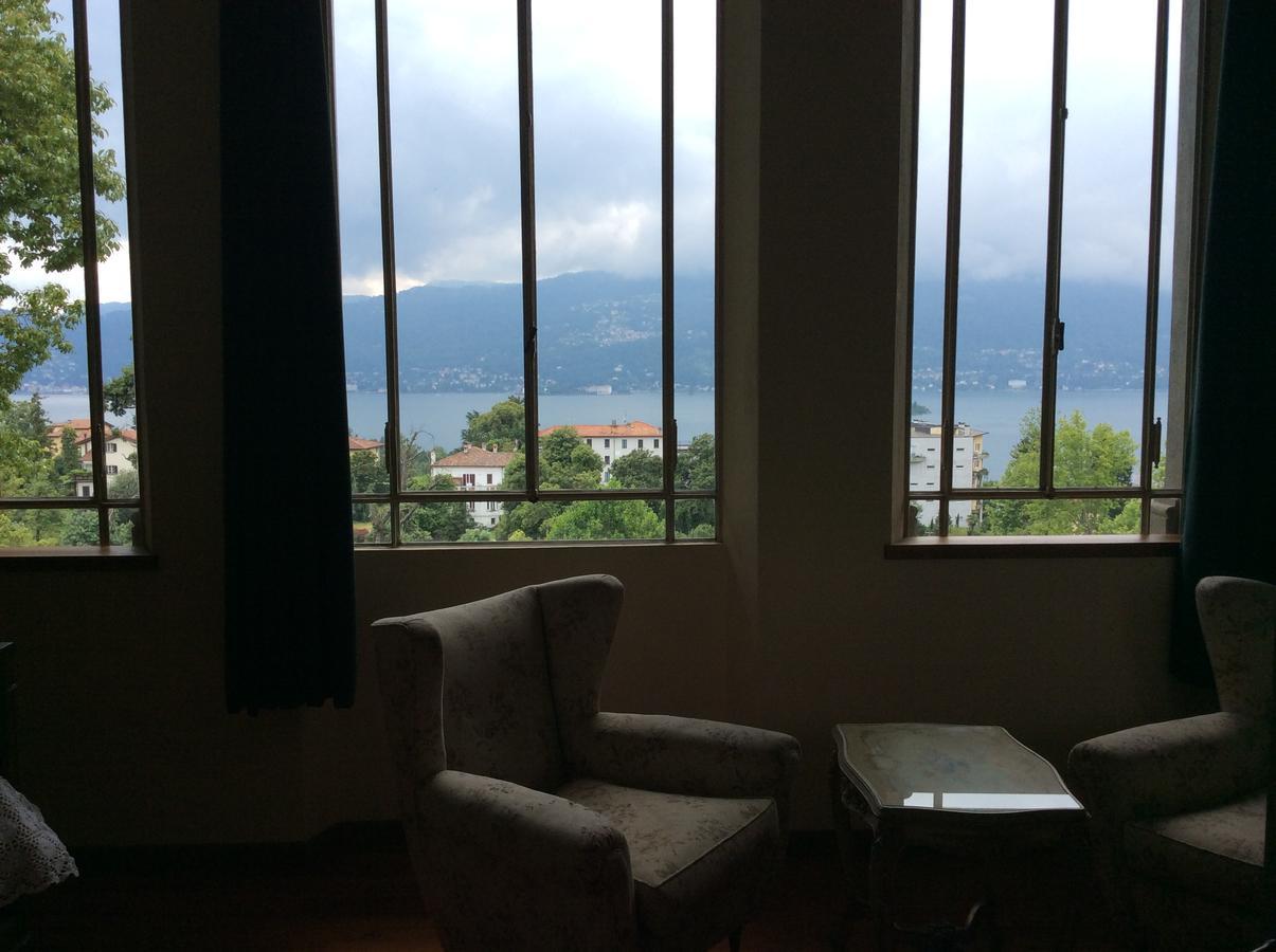 Hotel Villa Della Quercia Verbania Exterior photo